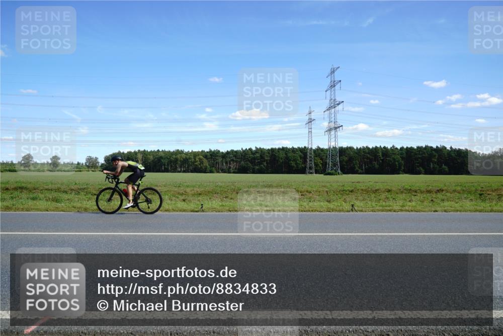 07.09.2025 - 19. Norderstedt Triathlon Michael Burmester http://msf.ph/oto/8834833 07.09.2025 14:01:50 Radfahren  meine-sportfotos.de