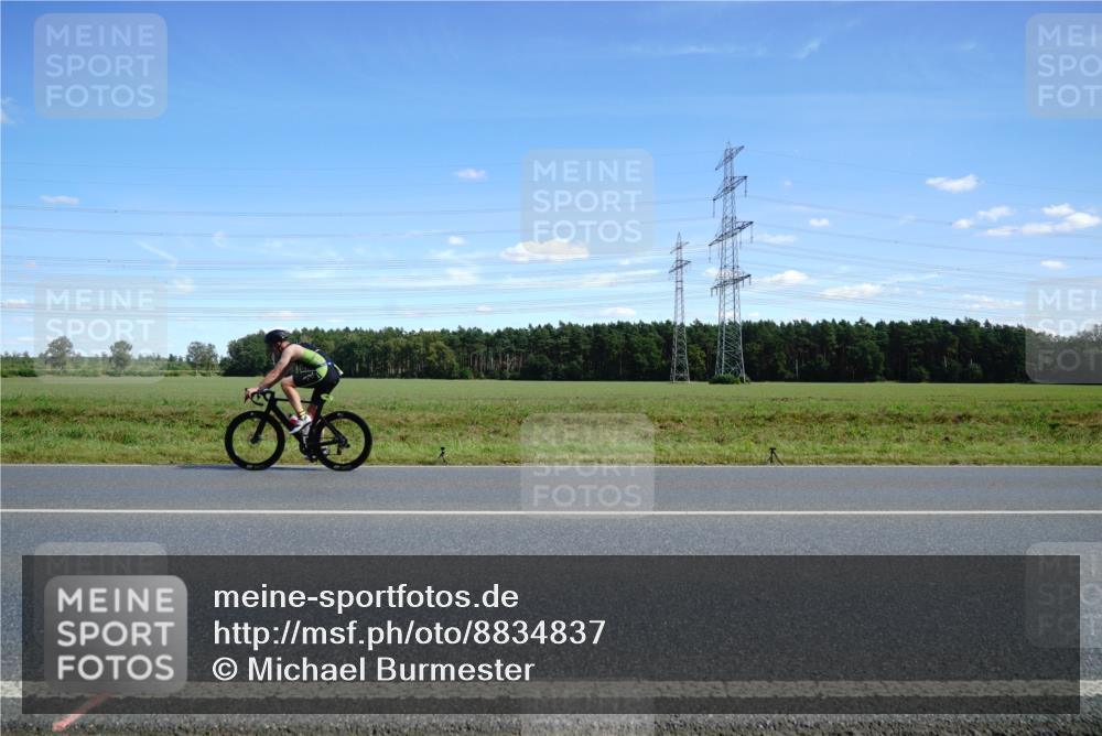 07.09.2025 - 19. Norderstedt Triathlon Michael Burmester http://msf.ph/oto/8834837 07.09.2025 14:01:52 Radfahren  meine-sportfotos.de