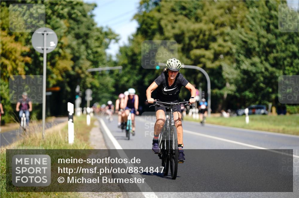 07.09.2025 - 19. Norderstedt Triathlon Michael Burmester http://msf.ph/oto/8834847 07.09.2025 12:26:20 Radfahren 239, 759 meine-sportfotos.de