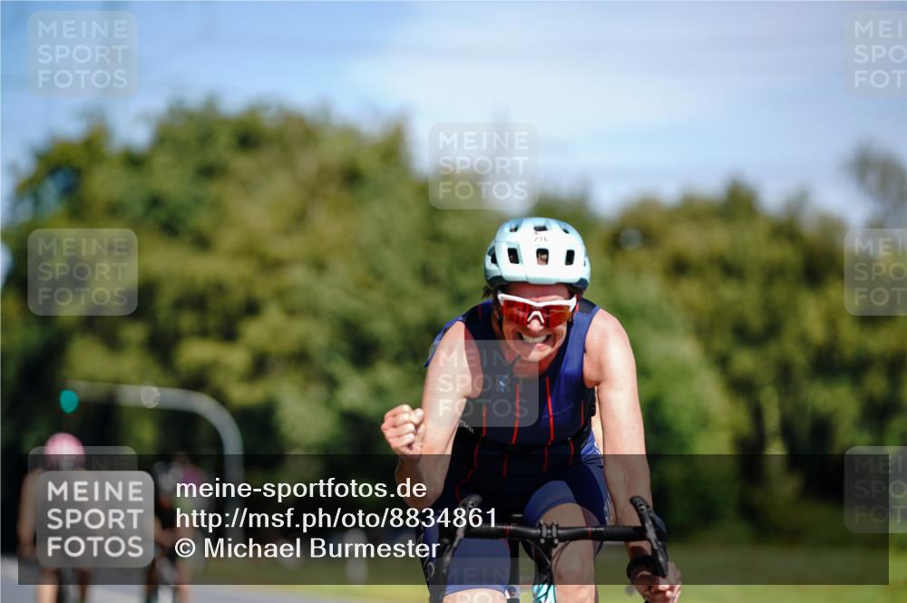 07.09.2025 - 19. Norderstedt Triathlon Michael Burmester http://msf.ph/oto/8834861 07.09.2025 12:26:25 Radfahren 216, 239, 290, 813, 1262 meine-sportfotos.de