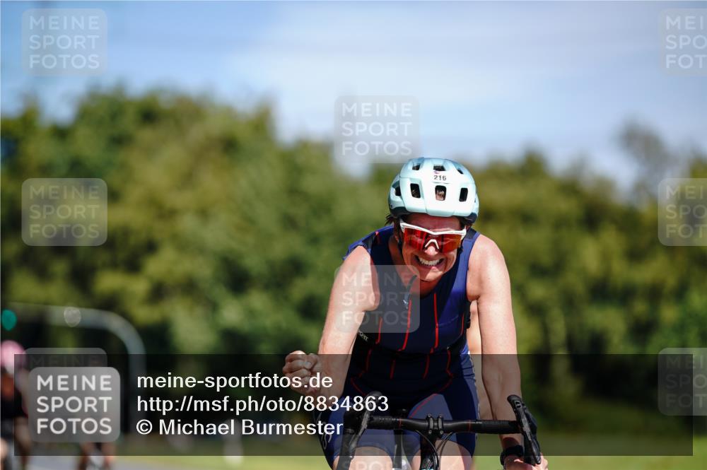 07.09.2025 - 19. Norderstedt Triathlon Michael Burmester http://msf.ph/oto/8834863 07.09.2025 12:26:25 Radfahren 216, 239, 290, 813, 1262 meine-sportfotos.de