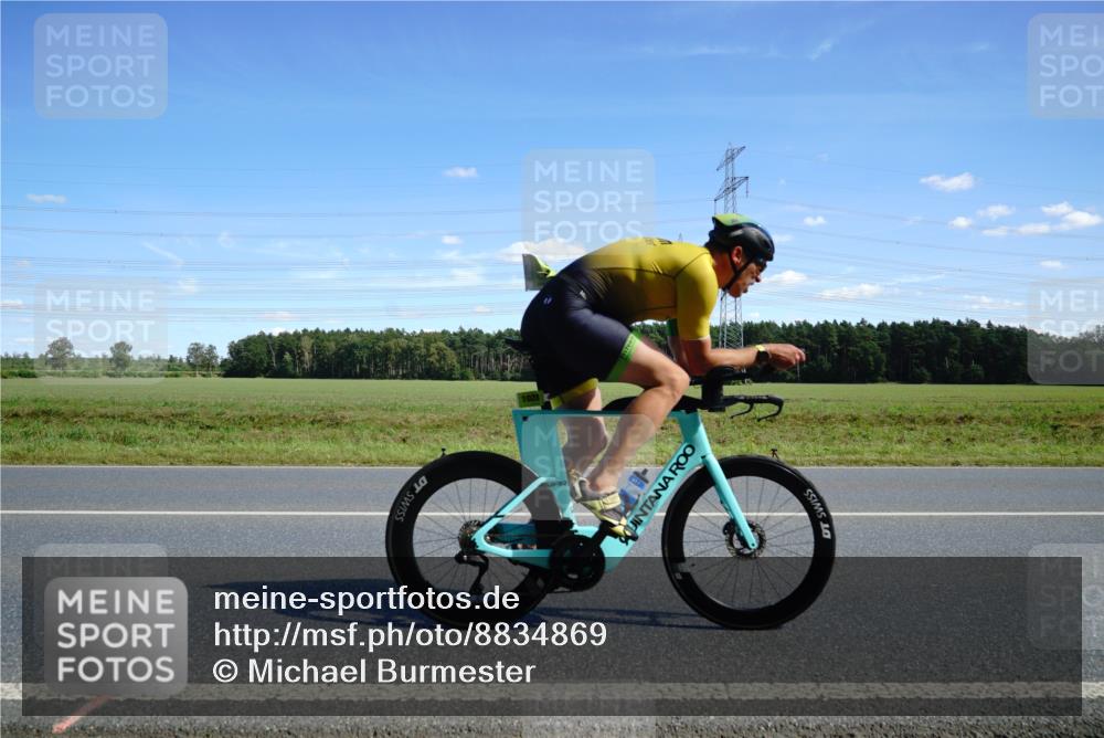07.09.2025 - 19. Norderstedt Triathlon Michael Burmester http://msf.ph/oto/8834869 07.09.2025 14:02:06 Radfahren 880, 911, 983, 1028, 1465 meine-sportfotos.de