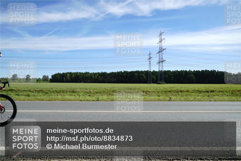07.09.2025 - 19. Norderstedt Triathlon Michael Burmester http://msf.ph/oto/8834873 07.09.2025 11:59:37 Radfahren 138, 192, 773, 818, 1357 meine-sportfotos.de