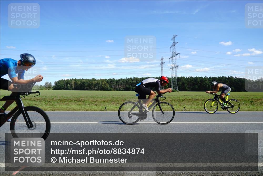 07.09.2025 - 19. Norderstedt Triathlon Michael Burmester http://msf.ph/oto/8834874 07.09.2025 14:02:07 Radfahren 880, 911, 983, 1028, 1465 meine-sportfotos.de