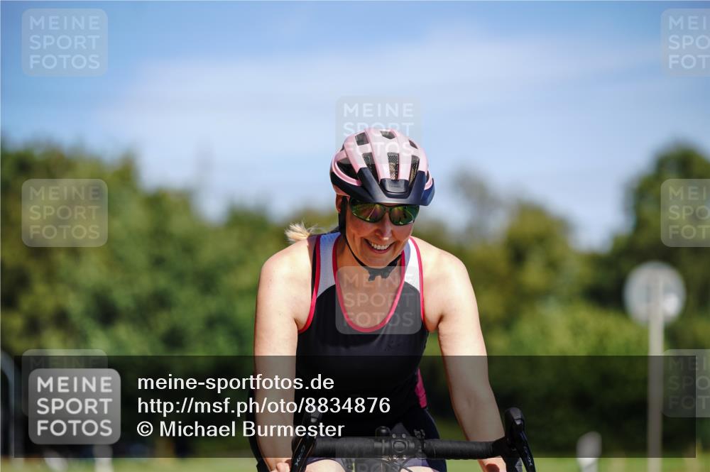 07.09.2025 - 19. Norderstedt Triathlon Michael Burmester http://msf.ph/oto/8834876 07.09.2025 12:26:28 Radfahren 216, 290, 813, 1262 meine-sportfotos.de