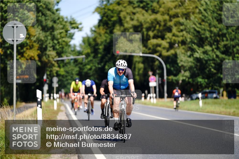 07.09.2025 - 19. Norderstedt Triathlon Michael Burmester http://msf.ph/oto/8834887 07.09.2025 12:26:41 Radfahren 1235 meine-sportfotos.de