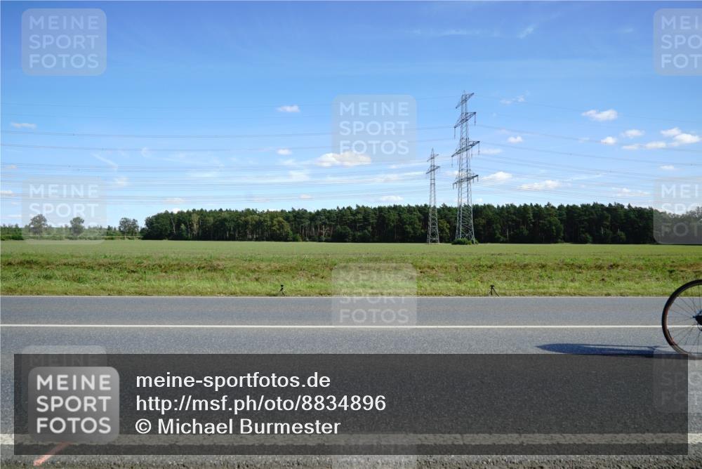 07.09.2025 - 19. Norderstedt Triathlon Michael Burmester http://msf.ph/oto/8834896 07.09.2025 14:02:15 Radfahren 1471 meine-sportfotos.de
