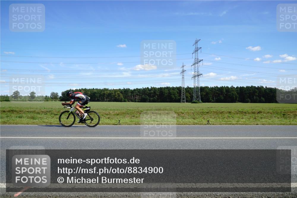 07.09.2025 - 19. Norderstedt Triathlon Michael Burmester http://msf.ph/oto/8834900 07.09.2025 14:02:17 Radfahren 394, 1471 meine-sportfotos.de