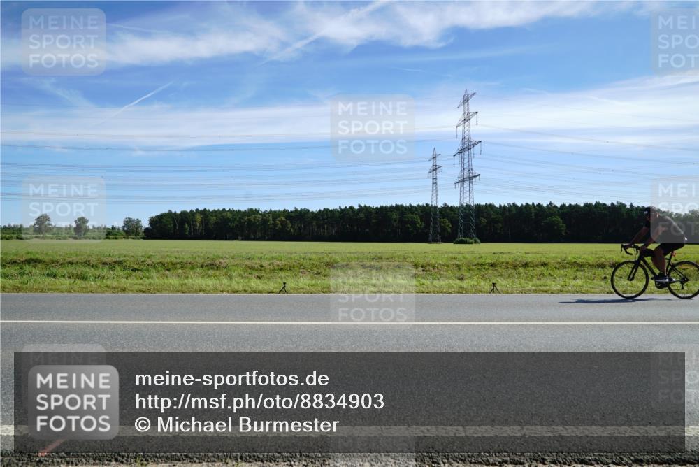 07.09.2025 - 19. Norderstedt Triathlon Michael Burmester http://msf.ph/oto/8834903 07.09.2025 11:59:43 Radfahren 146 meine-sportfotos.de