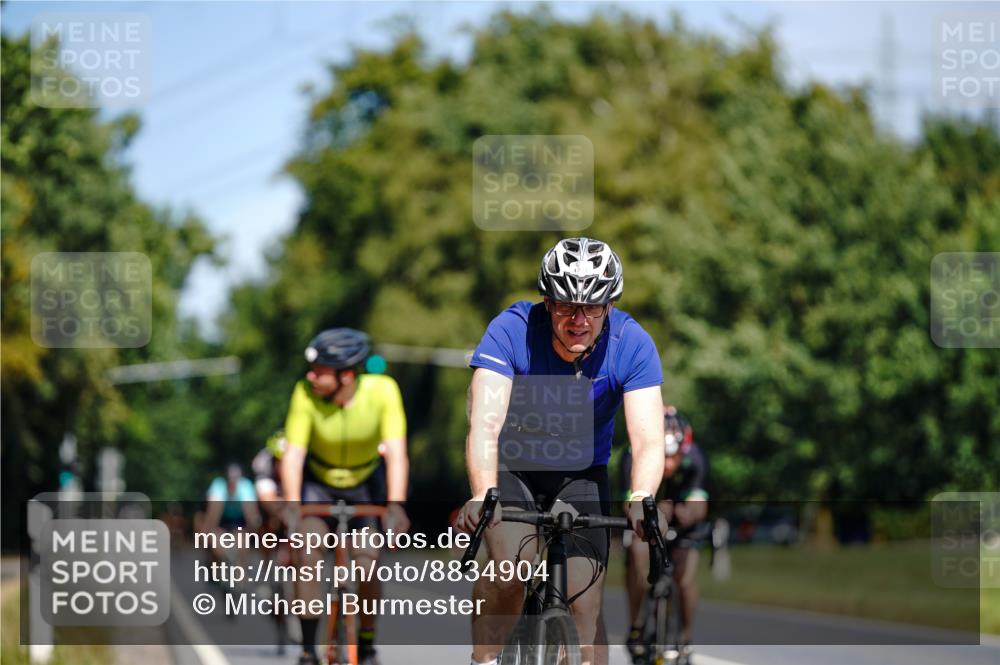 07.09.2025 - 19. Norderstedt Triathlon Michael Burmester http://msf.ph/oto/8834904 07.09.2025 12:26:46 Radfahren 247, 712, 1231, 1235, 1384 meine-sportfotos.de