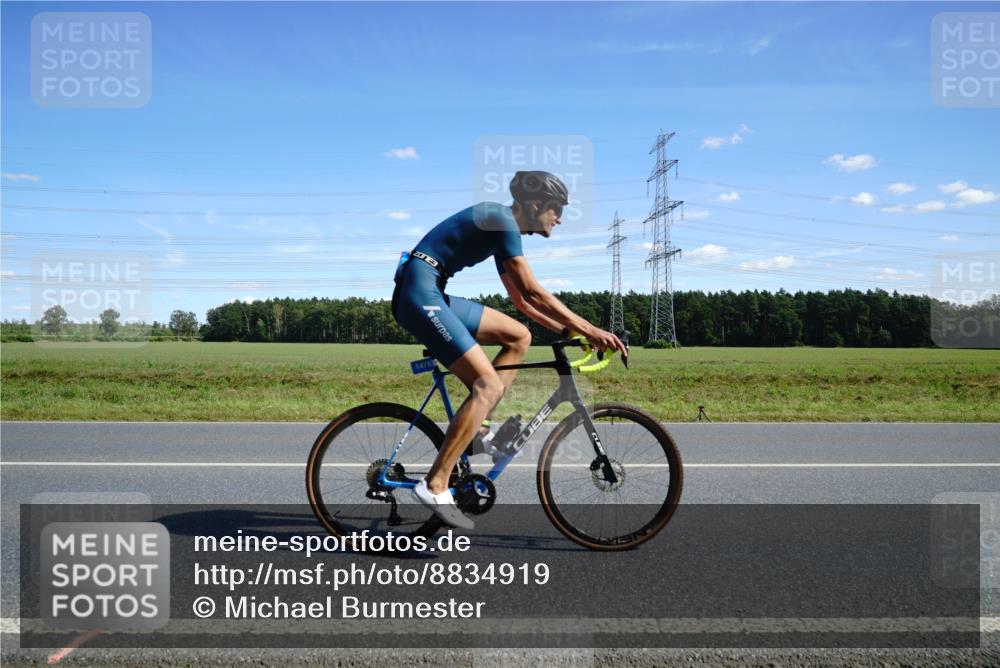 07.09.2025 - 19. Norderstedt Triathlon Michael Burmester http://msf.ph/oto/8834919 07.09.2025 14:02:28 Radfahren 1478 meine-sportfotos.de