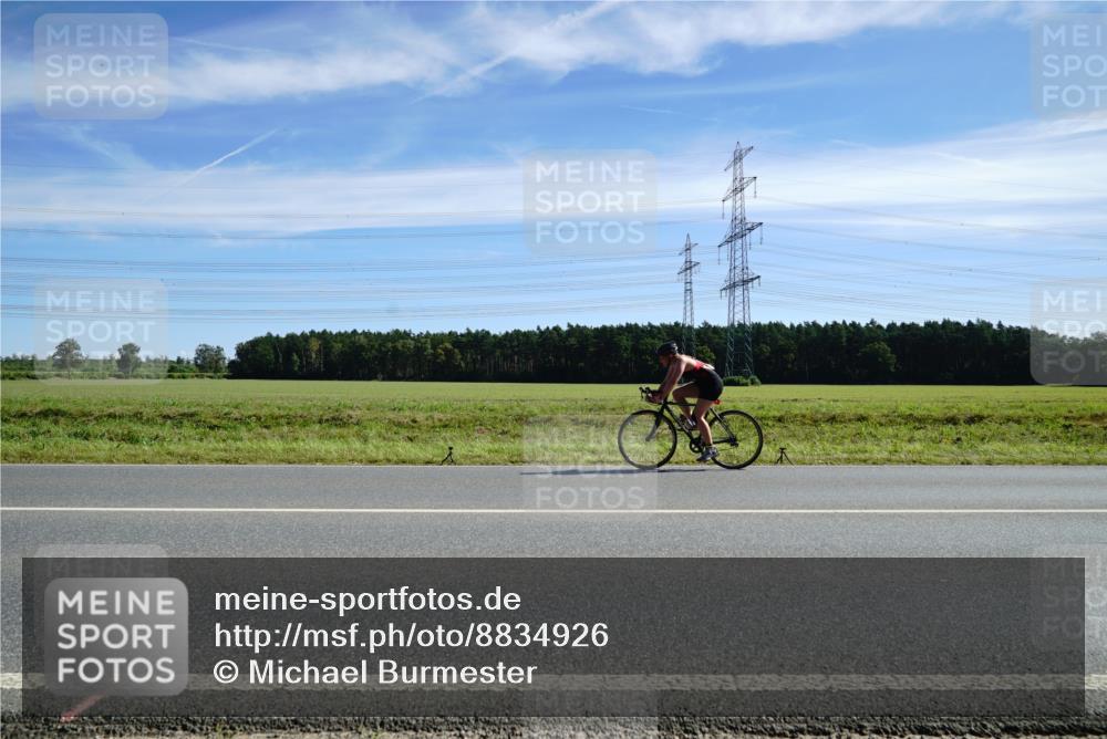 07.09.2025 - 19. Norderstedt Triathlon Michael Burmester http://msf.ph/oto/8834926 07.09.2025 11:59:47 Radfahren 1300 meine-sportfotos.de