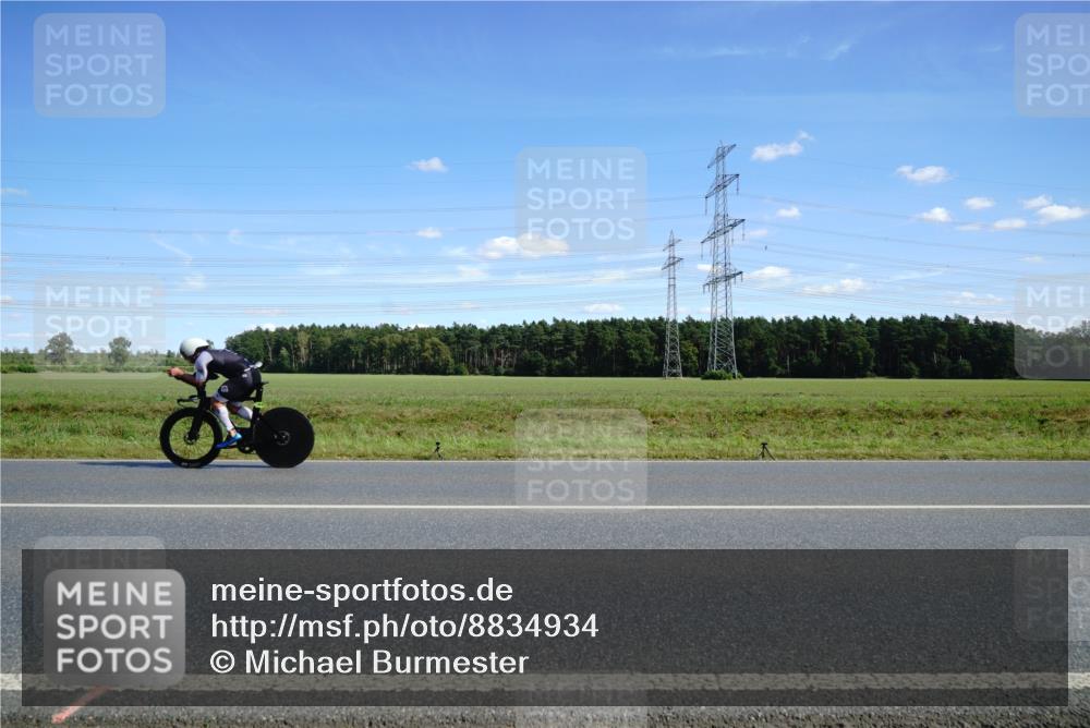07.09.2025 - 19. Norderstedt Triathlon Michael Burmester http://msf.ph/oto/8834934 07.09.2025 14:02:41 Radfahren  meine-sportfotos.de
