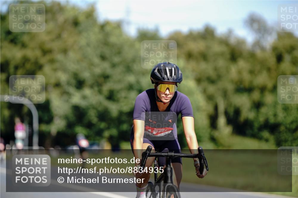07.09.2025 - 19. Norderstedt Triathlon Michael Burmester http://msf.ph/oto/8834935 07.09.2025 12:26:55 Radfahren 194, 1256 meine-sportfotos.de