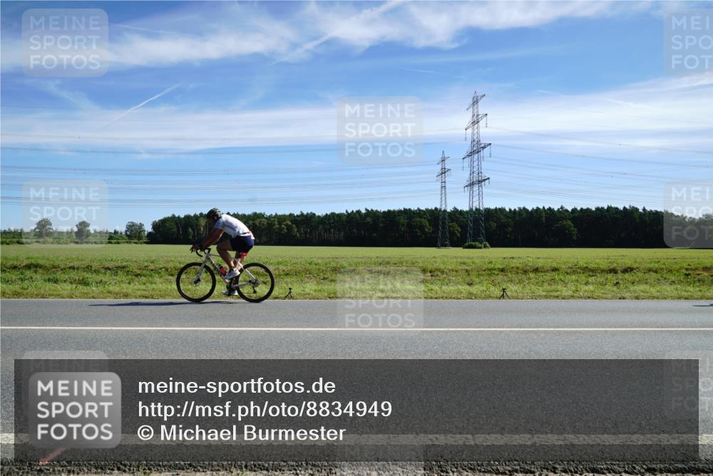 07.09.2025 - 19. Norderstedt Triathlon Michael Burmester http://msf.ph/oto/8834949 07.09.2025 11:59:51 Radfahren  meine-sportfotos.de