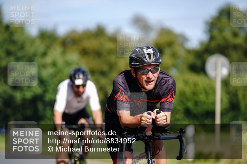 07.09.2025 - 19. Norderstedt Triathlon Michael Burmester http://msf.ph/oto/8834952 07.09.2025 12:27:04 Radfahren 187, 1370, 1386 meine-sportfotos.de