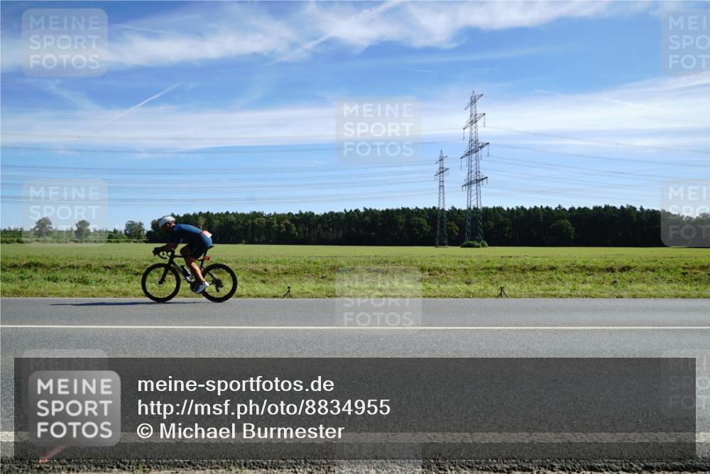 07.09.2025 - 19. Norderstedt Triathlon Michael Burmester http://msf.ph/oto/8834955 07.09.2025 11:59:52 Radfahren  meine-sportfotos.de
