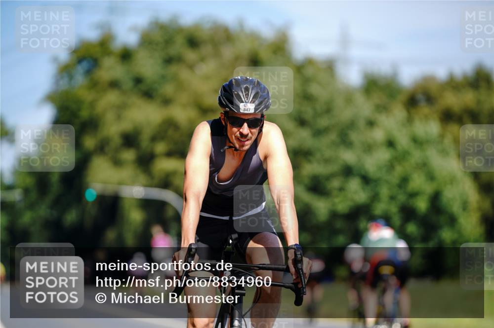 07.09.2025 - 19. Norderstedt Triathlon Michael Burmester http://msf.ph/oto/8834960 07.09.2025 12:27:22 Radfahren 847 meine-sportfotos.de