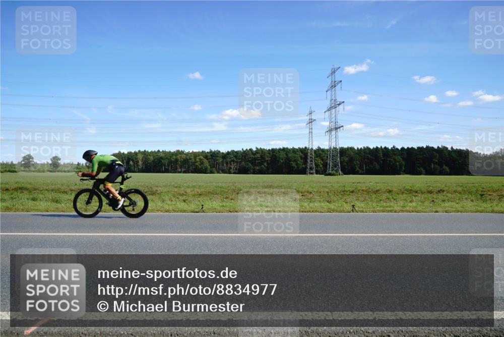 07.09.2025 - 19. Norderstedt Triathlon Michael Burmester http://msf.ph/oto/8834977 07.09.2025 14:02:51 Radfahren 962 meine-sportfotos.de