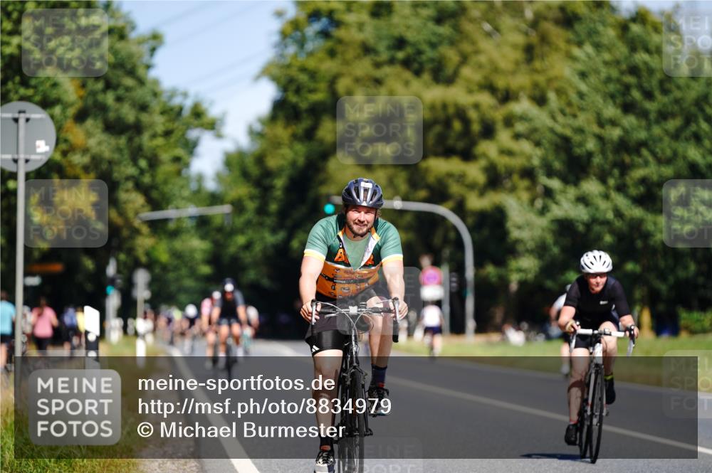 07.09.2025 - 19. Norderstedt Triathlon Michael Burmester http://msf.ph/oto/8834979 07.09.2025 12:27:43 Radfahren 157, 1269, 1283 meine-sportfotos.de