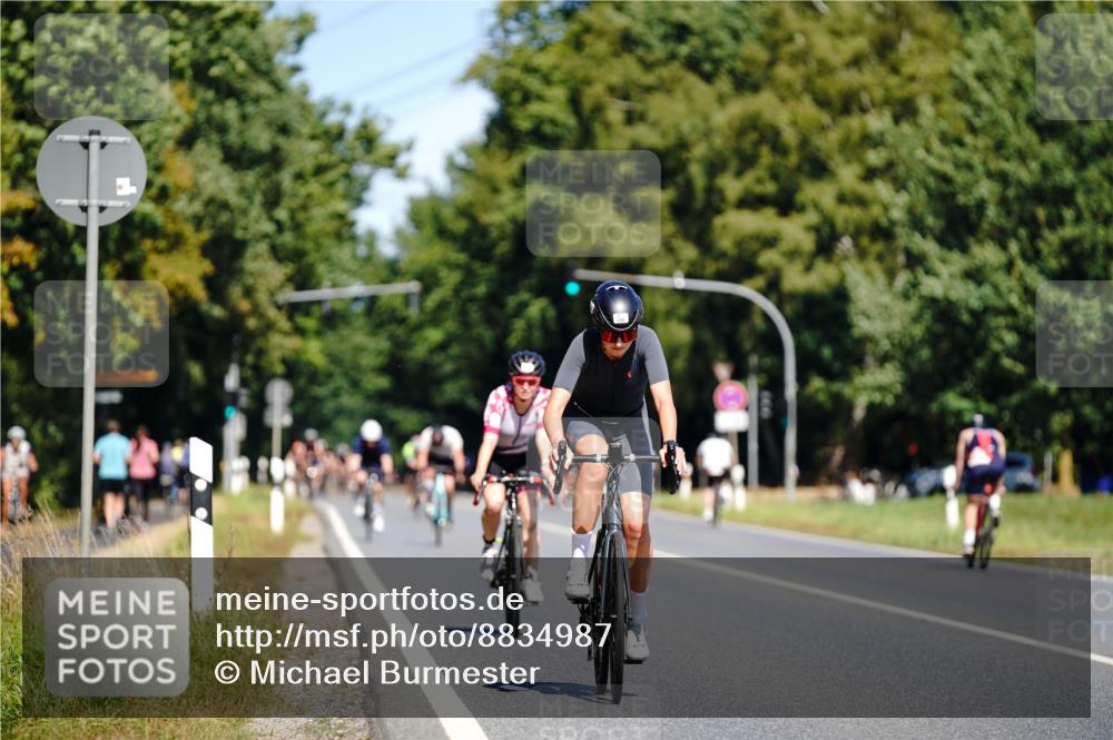 07.09.2025 - 19. Norderstedt Triathlon Michael Burmester http://msf.ph/oto/8834987 07.09.2025 12:27:48 Radfahren 157, 258, 1263, 1269 meine-sportfotos.de