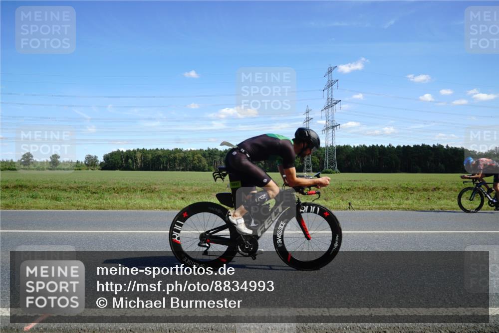 07.09.2025 - 19. Norderstedt Triathlon Michael Burmester http://msf.ph/oto/8834993 07.09.2025 14:02:57 Radfahren 1037 meine-sportfotos.de