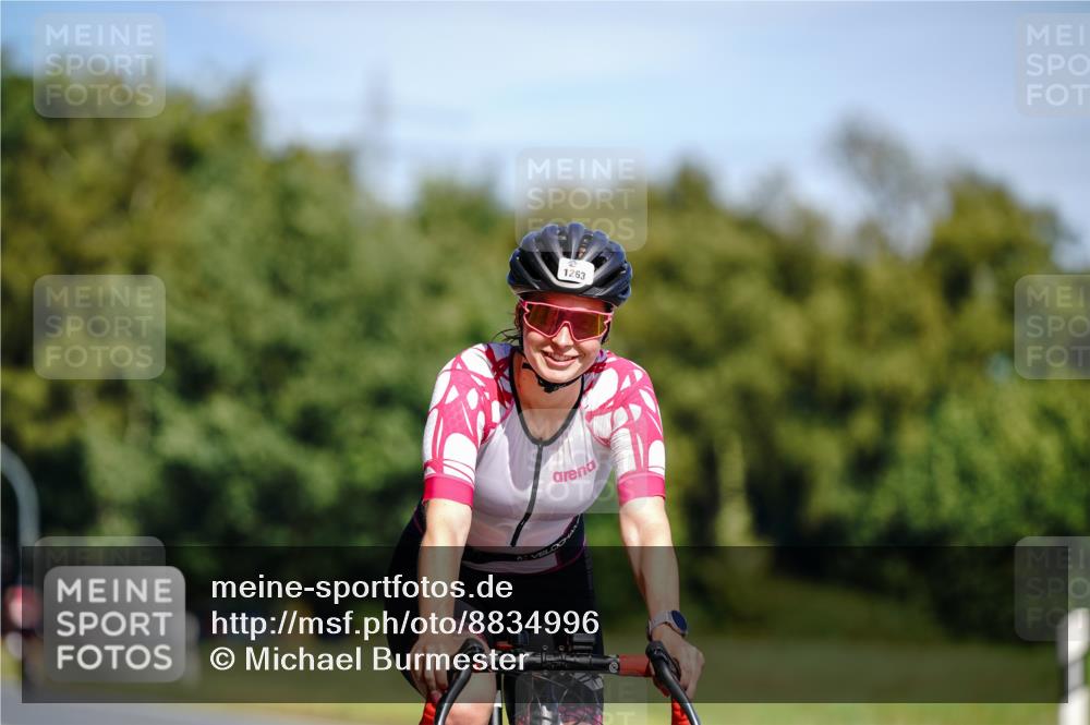 07.09.2025 - 19. Norderstedt Triathlon Michael Burmester http://msf.ph/oto/8834996 07.09.2025 12:27:51 Radfahren 258, 1263 meine-sportfotos.de