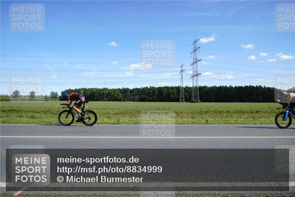 07.09.2025 - 19. Norderstedt Triathlon Michael Burmester http://msf.ph/oto/8834999 07.09.2025 14:02:58 Radfahren 1037 meine-sportfotos.de