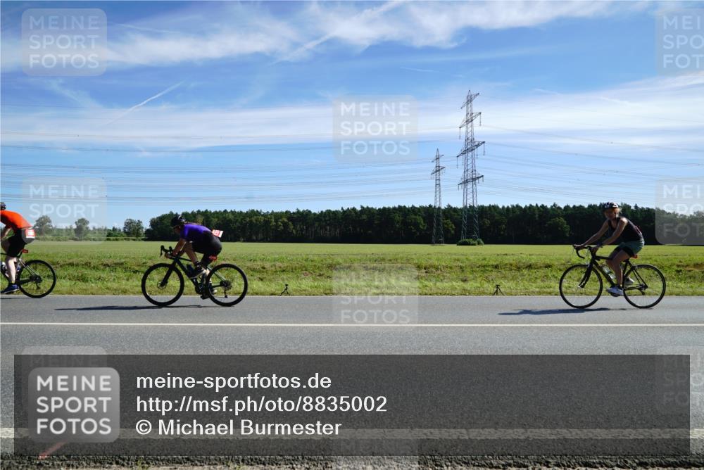 07.09.2025 - 19. Norderstedt Triathlon Michael Burmester http://msf.ph/oto/8835002 07.09.2025 12:00:00 Radfahren 758, 1258, 1351 meine-sportfotos.de