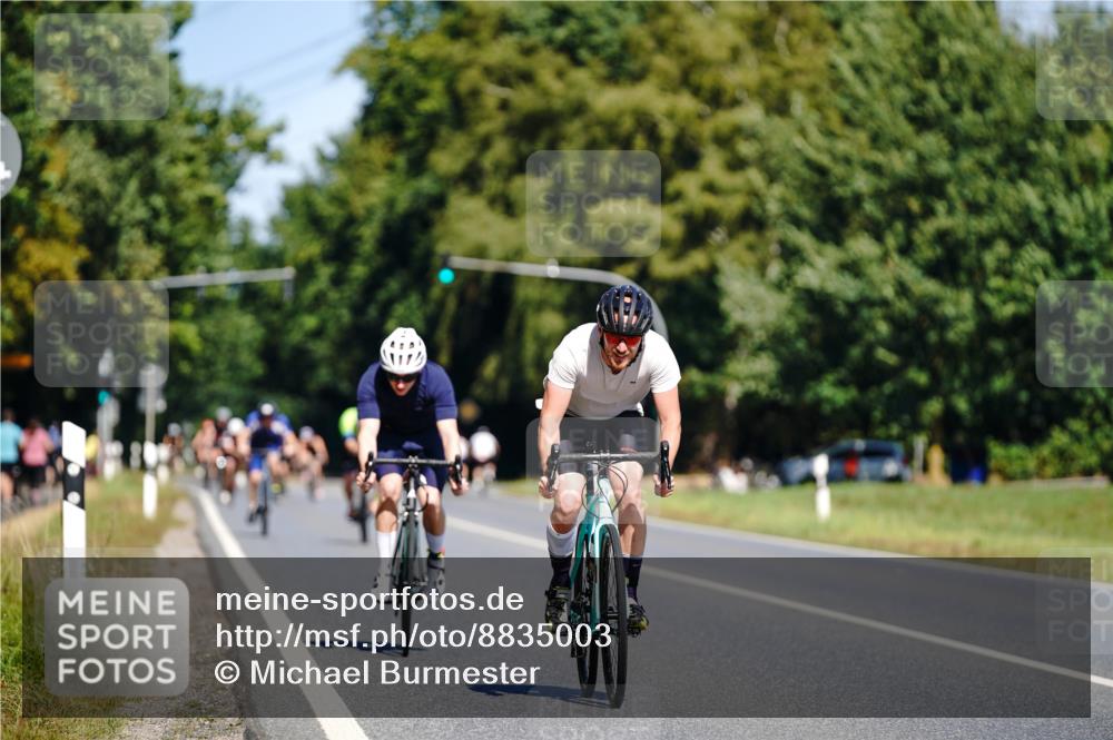 07.09.2025 - 19. Norderstedt Triathlon Michael Burmester http://msf.ph/oto/8835003 07.09.2025 12:27:54 Radfahren 1230, 1241, 1263 meine-sportfotos.de