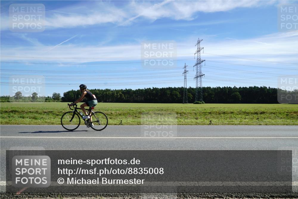 07.09.2025 - 19. Norderstedt Triathlon Michael Burmester http://msf.ph/oto/8835008 07.09.2025 12:00:00 Radfahren 758, 1258, 1351 meine-sportfotos.de