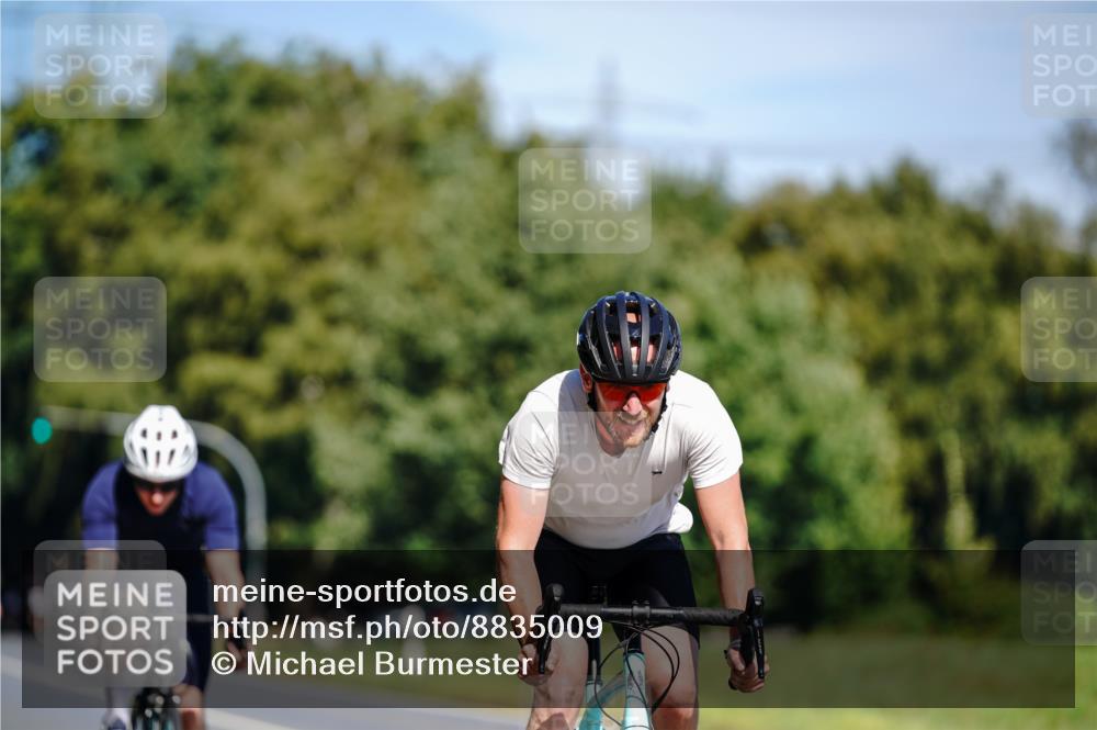07.09.2025 - 19. Norderstedt Triathlon Michael Burmester http://msf.ph/oto/8835009 07.09.2025 12:27:55 Radfahren 1230, 1241 meine-sportfotos.de