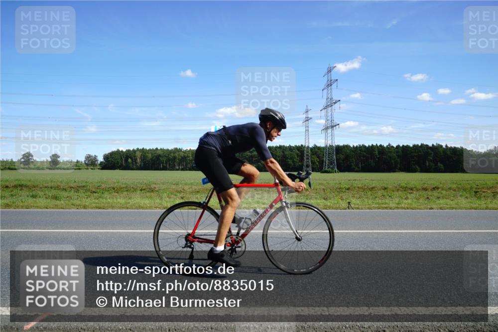 07.09.2025 - 19. Norderstedt Triathlon Michael Burmester http://msf.ph/oto/8835015 07.09.2025 14:03:06 Radfahren 428, 980 meine-sportfotos.de