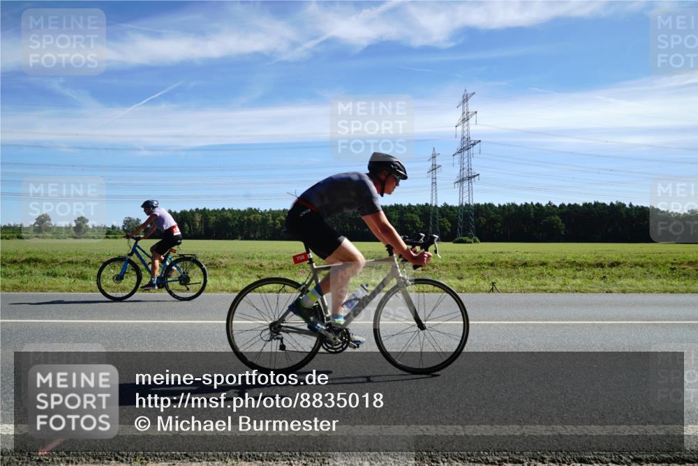 07.09.2025 - 19. Norderstedt Triathlon Michael Burmester http://msf.ph/oto/8835018 07.09.2025 12:00:02 Radfahren 155, 758, 1333, 1351 meine-sportfotos.de