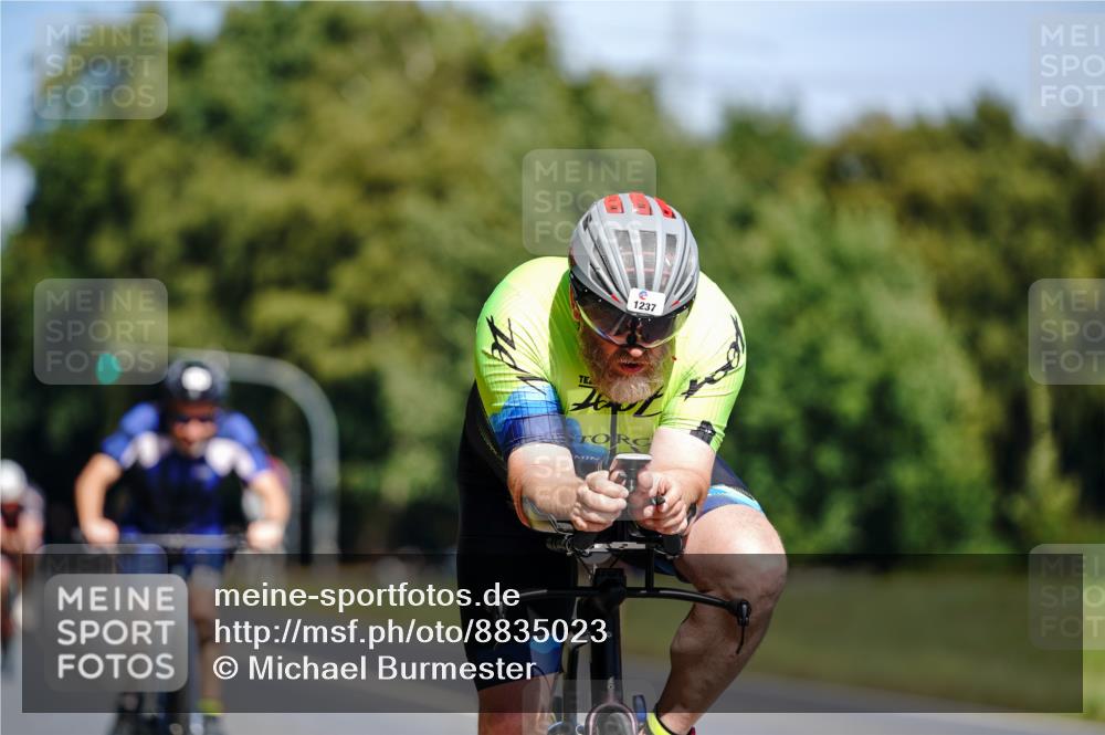 07.09.2025 - 19. Norderstedt Triathlon Michael Burmester http://msf.ph/oto/8835023 07.09.2025 12:28:01 Radfahren 732, 1237, 1376 meine-sportfotos.de