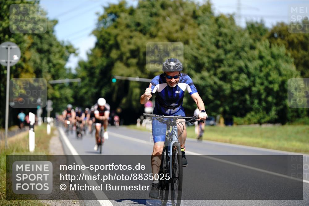 07.09.2025 - 19. Norderstedt Triathlon Michael Burmester http://msf.ph/oto/8835025 07.09.2025 12:28:01 Radfahren 732, 1237, 1376 meine-sportfotos.de