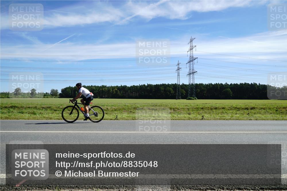 07.09.2025 - 19. Norderstedt Triathlon Michael Burmester http://msf.ph/oto/8835048 07.09.2025 12:00:07 Radfahren 155, 261, 1333 meine-sportfotos.de