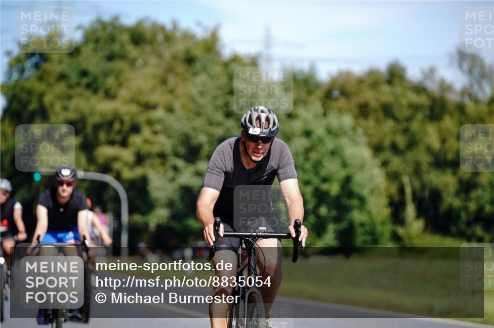 07.09.2025 - 19. Norderstedt Triathlon Michael Burmester http://msf.ph/oto/8835054 07.09.2025 12:28:09 Radfahren 171, 728, 735, 752 meine-sportfotos.de