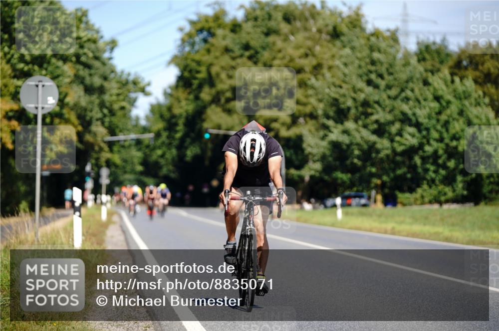 07.09.2025 - 19. Norderstedt Triathlon Michael Burmester http://msf.ph/oto/8835071 07.09.2025 12:28:20 Radfahren 141 meine-sportfotos.de