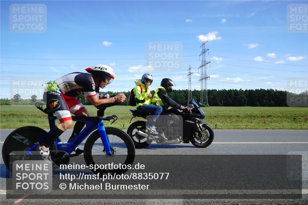 07.09.2025 - 19. Norderstedt Triathlon Michael Burmester http://msf.ph/oto/8835077 07.09.2025 14:03:46 Radfahren 978, 985, 1039 meine-sportfotos.de