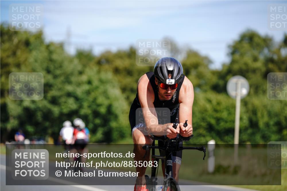 07.09.2025 - 19. Norderstedt Triathlon Michael Burmester http://msf.ph/oto/8835083 07.09.2025 12:28:29 Radfahren 210, 212, 1329 meine-sportfotos.de