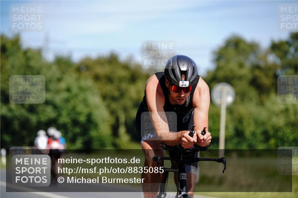 07.09.2025 - 19. Norderstedt Triathlon Michael Burmester http://msf.ph/oto/8835085 07.09.2025 12:28:29 Radfahren 210, 212, 1329 meine-sportfotos.de