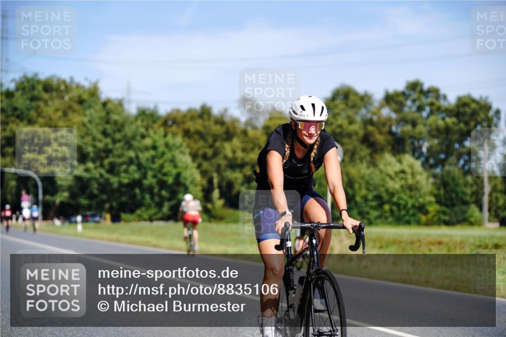 07.09.2025 - 19. Norderstedt Triathlon Michael Burmester http://msf.ph/oto/8835106 07.09.2025 12:28:36 Radfahren 262, 696, 780, 858, 1213, 1214 meine-sportfotos.de
