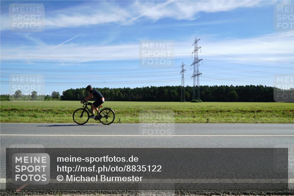 07.09.2025 - 19. Norderstedt Triathlon Michael Burmester http://msf.ph/oto/8835122 07.09.2025 12:00:20 Radfahren  meine-sportfotos.de