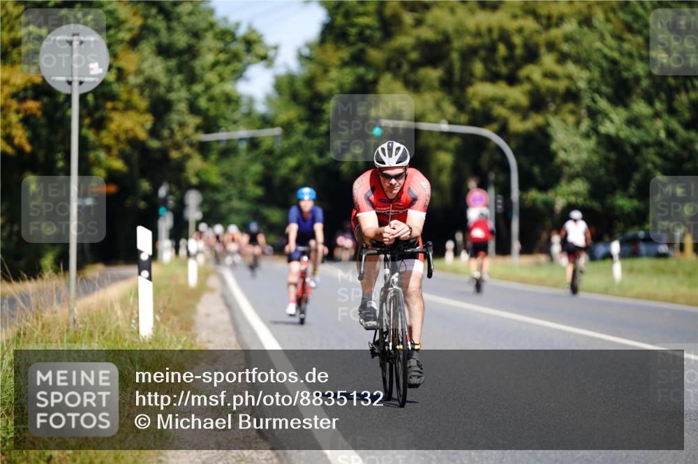 07.09.2025 - 19. Norderstedt Triathlon Michael Burmester http://msf.ph/oto/8835132 07.09.2025 12:29:00 Radfahren 851 meine-sportfotos.de