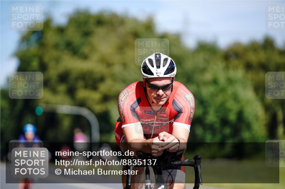 07.09.2025 - 19. Norderstedt Triathlon Michael Burmester http://msf.ph/oto/8835137 07.09.2025 12:29:01 Radfahren 851 meine-sportfotos.de