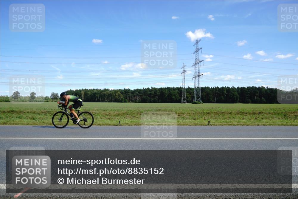 07.09.2025 - 19. Norderstedt Triathlon Michael Burmester http://msf.ph/oto/8835152 07.09.2025 14:04:11 Radfahren 1456 meine-sportfotos.de