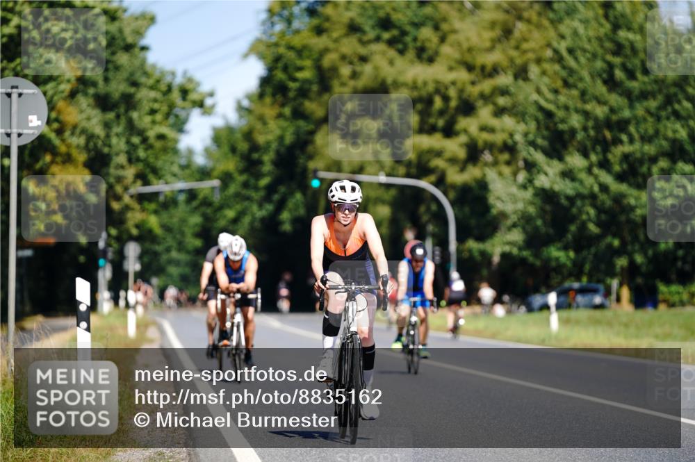 07.09.2025 - 19. Norderstedt Triathlon Michael Burmester http://msf.ph/oto/8835162 07.09.2025 12:29:16 Radfahren 214, 1251 meine-sportfotos.de