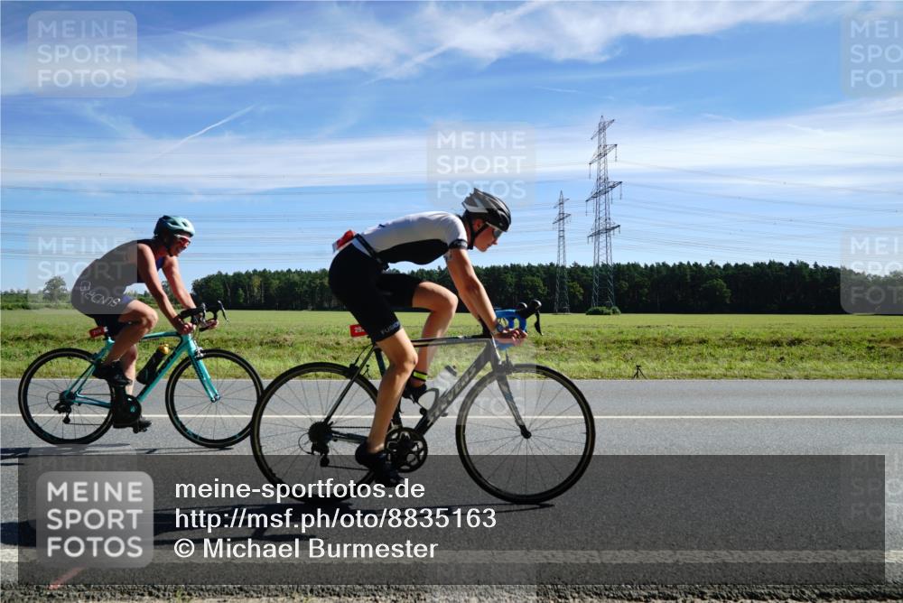 07.09.2025 - 19. Norderstedt Triathlon Michael Burmester http://msf.ph/oto/8835163 07.09.2025 12:00:33 Radfahren 216, 292, 1280, 1343 meine-sportfotos.de