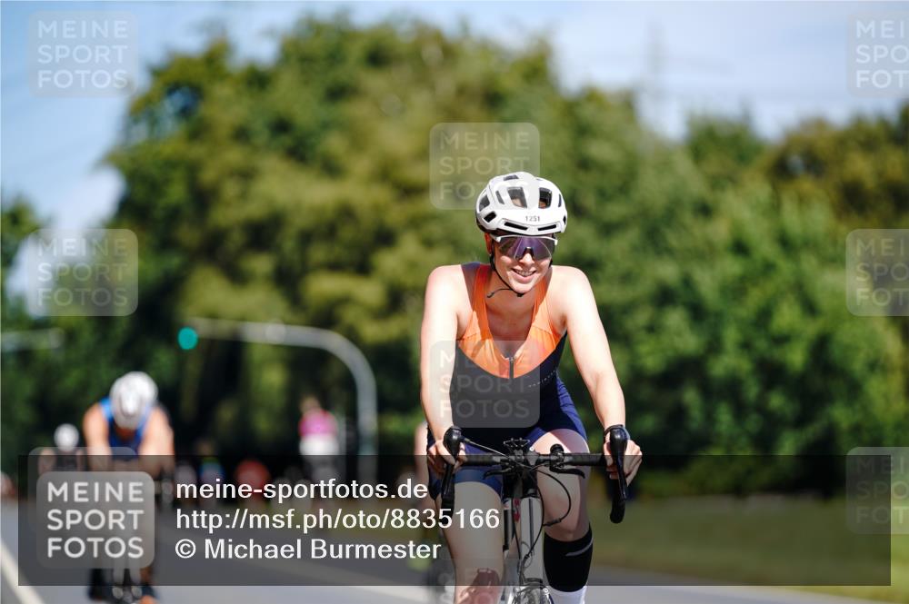 07.09.2025 - 19. Norderstedt Triathlon Michael Burmester http://msf.ph/oto/8835166 07.09.2025 12:29:18 Radfahren 161, 750, 1251 meine-sportfotos.de